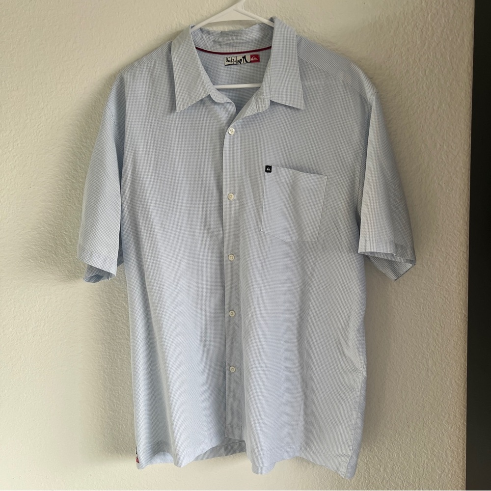 Quicksilver Men’s Button Down Light Blue Shirt | (XL)